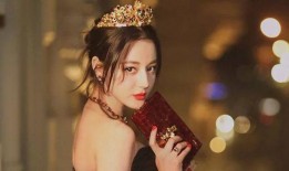 圈内爆料李沁迪丽热巴,揭秘娱乐圈的神秘恋情